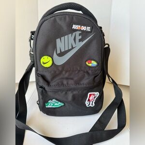 Nike Patch Insulated Lunch Bag Tote Pockets Black One Size NWOT